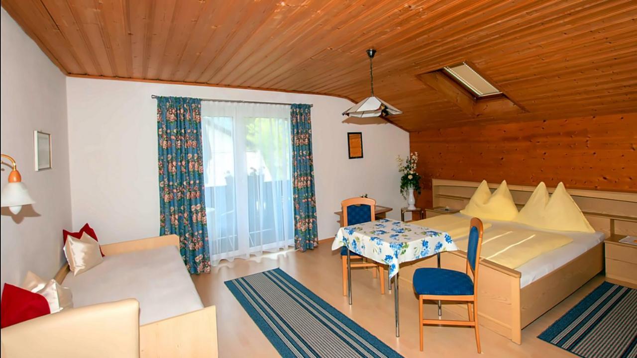 Ferienwohnung Neuhuber Бад Гоисерн Экстерьер фото
